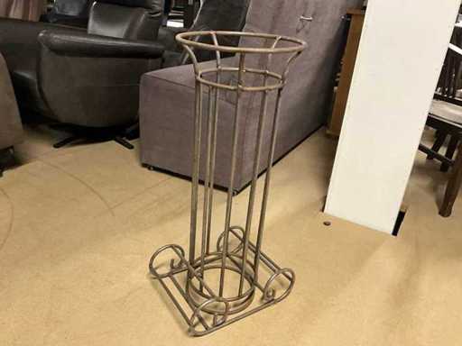 Porte-parapluie en acier