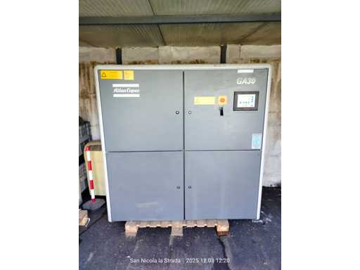 1999 Atlas Copco GA30 Silenced compressor 30 bar