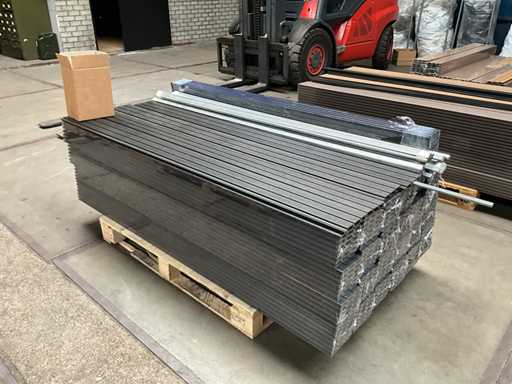 10x Triple Rhombus Zwart Composiet schutting inclusief tuinpalen (18,7 mtr)