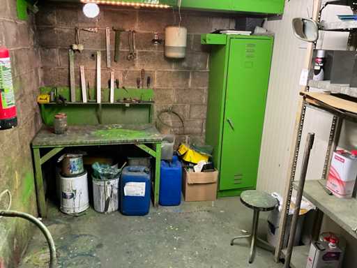 Paint spray magazine capacity