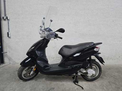 Piaggio - Bromscooter - Fly 4T - 45km uitvoering f448vz