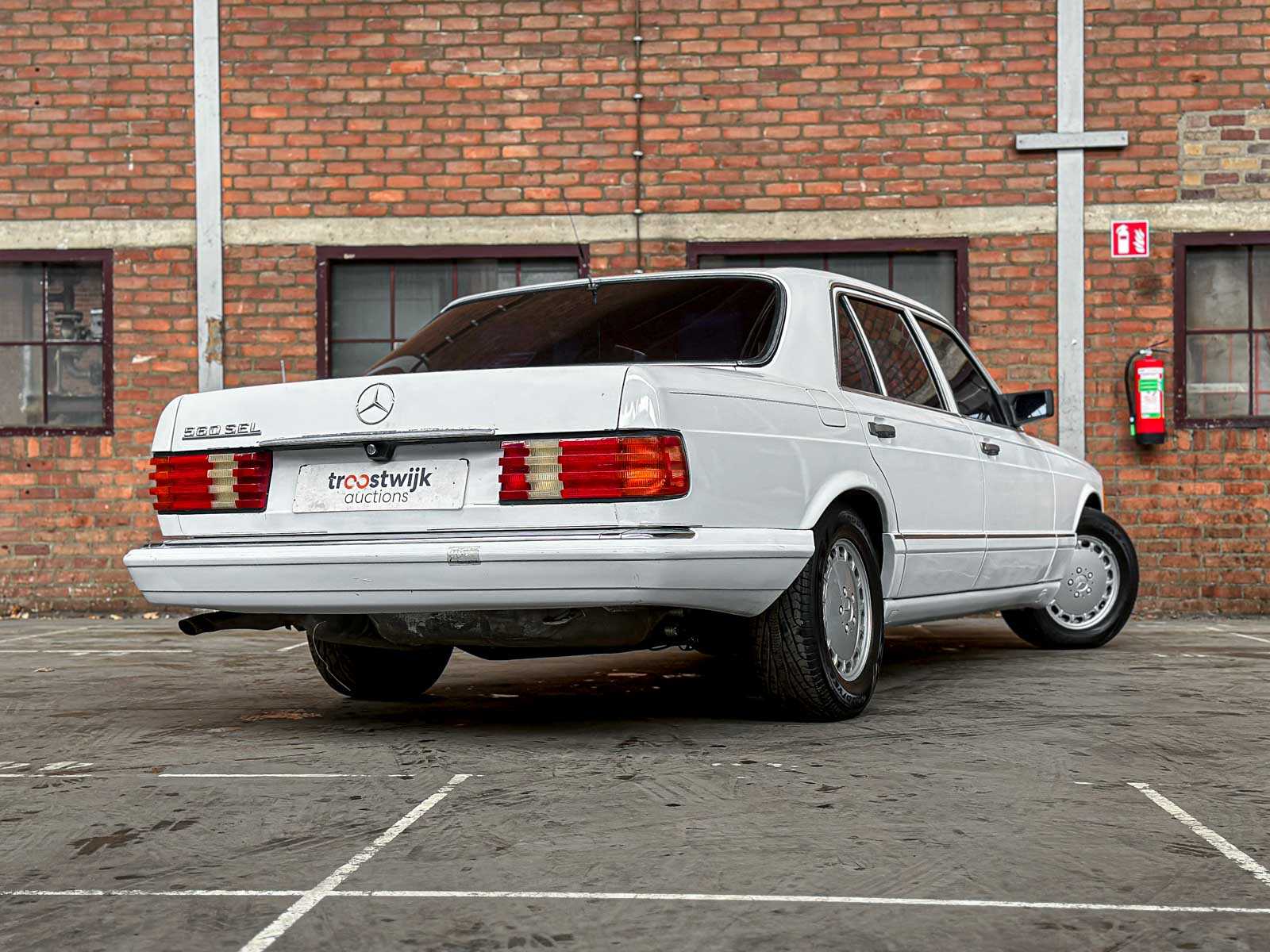 Mercedes-Benz 560 SEL Sedan 4-Deurs 5.6 V8 SOHC 16v 1990 