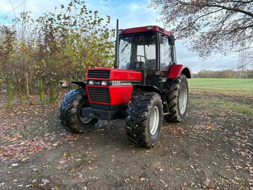 Tracteur vintage CASE IH 844XL (1987)