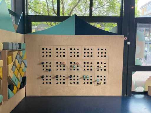 Greenspan - 2023 - 5004DE02 (2023) - Play wall