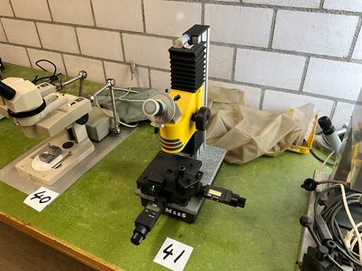 Isoma M115 microscope