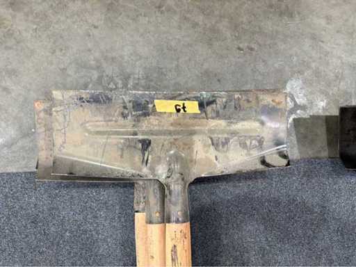 Fire Brigade Shovels (5 pieces) – Wooden Handle, Metal Blade, Used