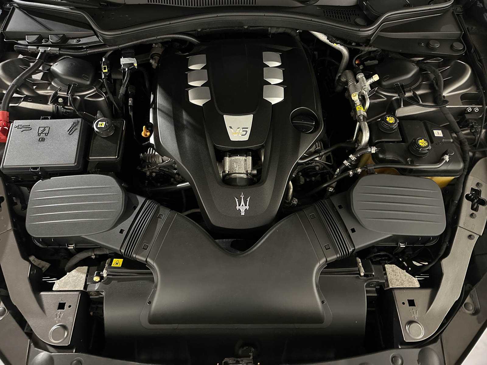 Maserati Ghibli 3.0 V6 330pk 2014 (Origineel-NL), 7-XBS-64