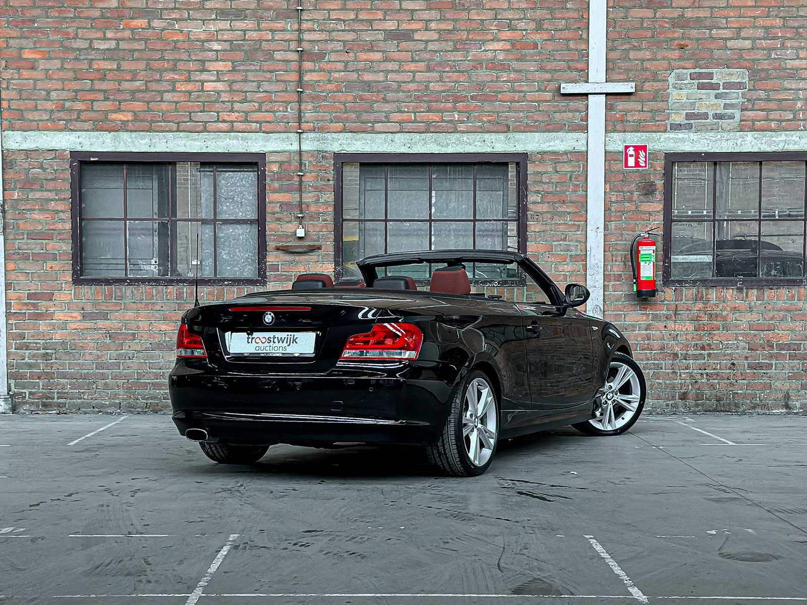 BMW 118i Cabrio High Executive 1-serie 143pk 2011, L-752-XS