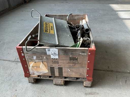 Paleta z zawarto?ci?