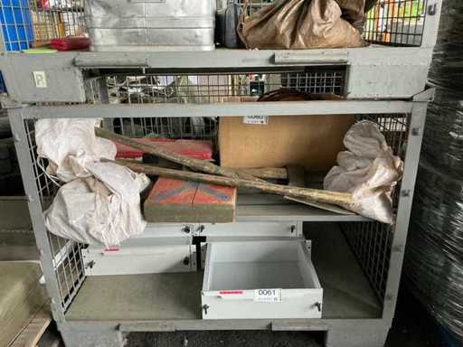 Accessory kit for Pinzgauer