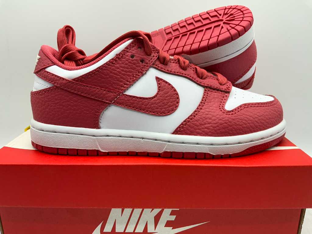 Nike Dunk Low Kinder-Sneaker Weiß/Archaeo-Pink 32