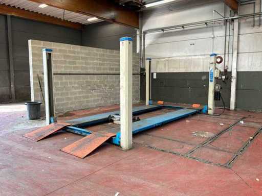 2002 OMCN art.400/L 4-koloms lift, garageinventaris
