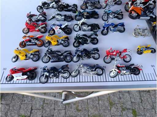 Collection de motos miniatures – modèles miniatures uniques