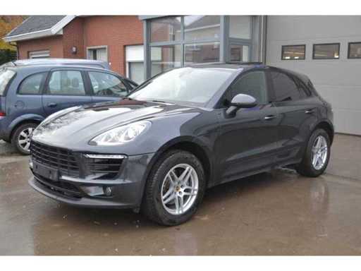 2017 Porsche Macan Passenger Car