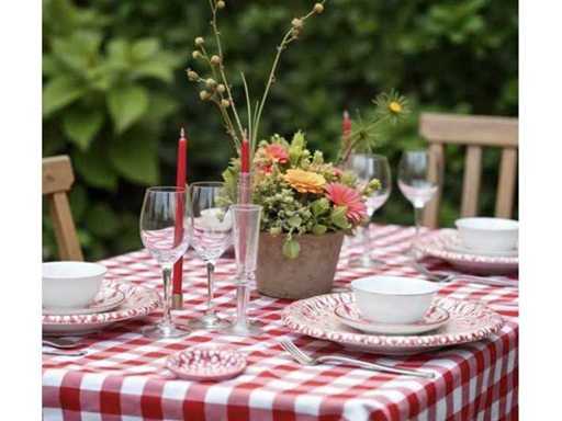 Plastic / Damask Roll tablecloth (14x)