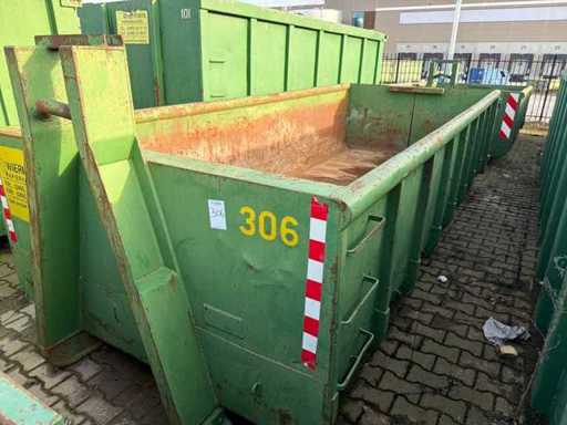 Hooklift dumpster