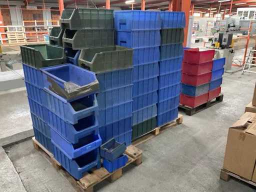 Batch of storage bins