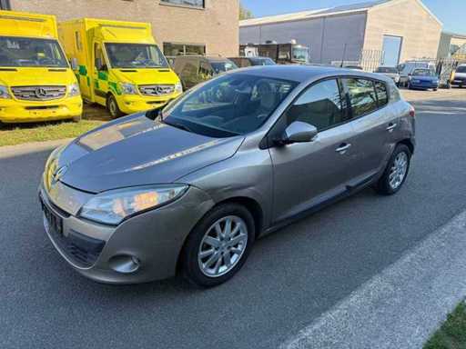 RENAULT - 2009 - MEGANE - SEDAN - Car