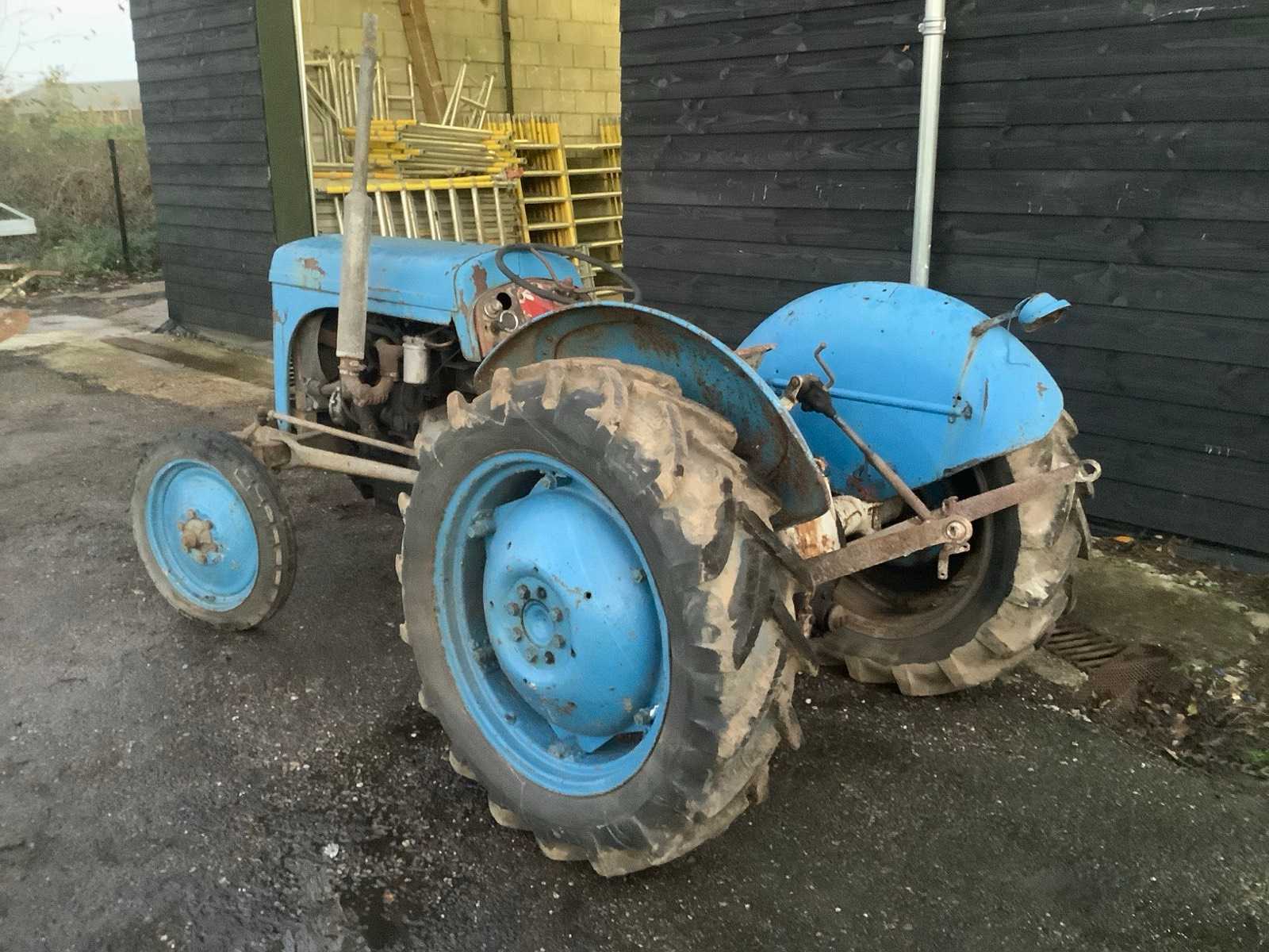 1953 Massey Ferguson ted Two-wheel drive farm tractor