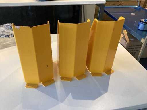 Protezione da collisione tra rack in magazzino (3x)