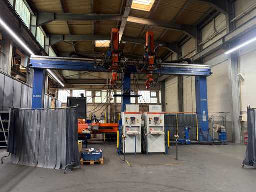 CLOOS QIROX Welding Robot Cell