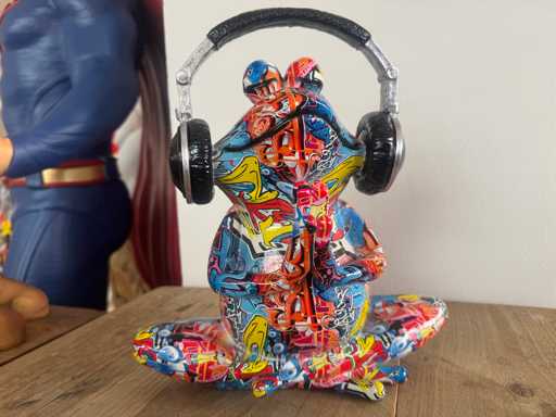 Kikker Yoga Koptelefoon Graffiti H29cm