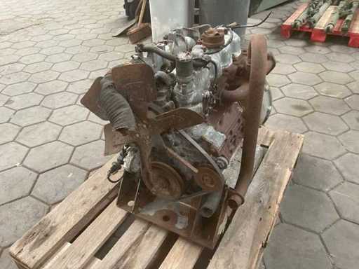 Kubota V1902 Motor