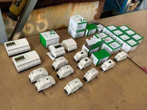 Schneider Zelio Party smart relay and extension