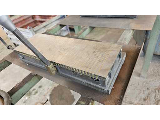 WALKER-HAGOU B.V. 10 Permanentmagnet-Chuck (magnetischer Arbeitstisch)