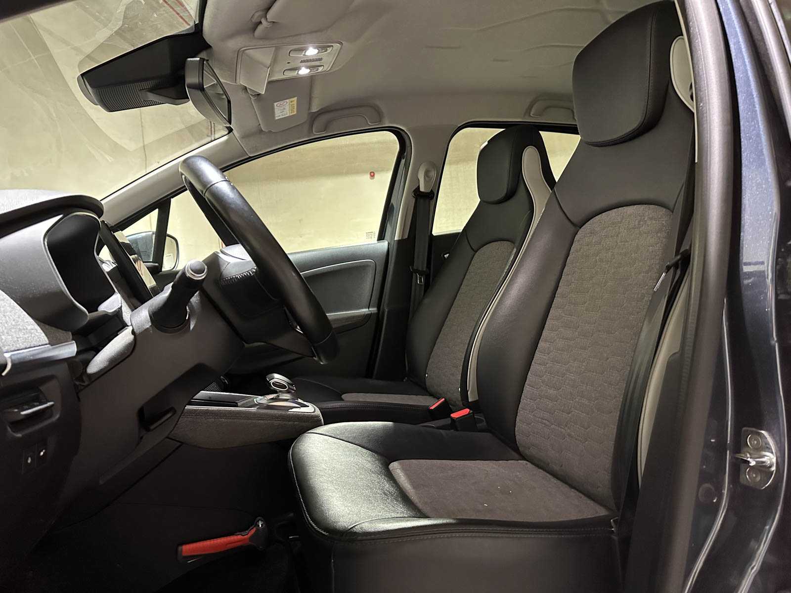 Renault ZOE R135 Intens 52 kWh 136pk 2019 (Origineel-NL + 1e Eigenaar) (ex Accu), G-880-ZB