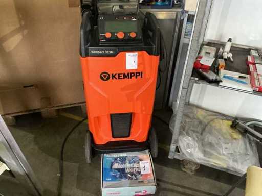 Spawalnica Kemppi Kempact 323R MIG odpowiednia do 0,8-1,2 mm.