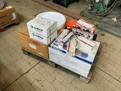 Stock of accessories, spare parts and warehouse stocks