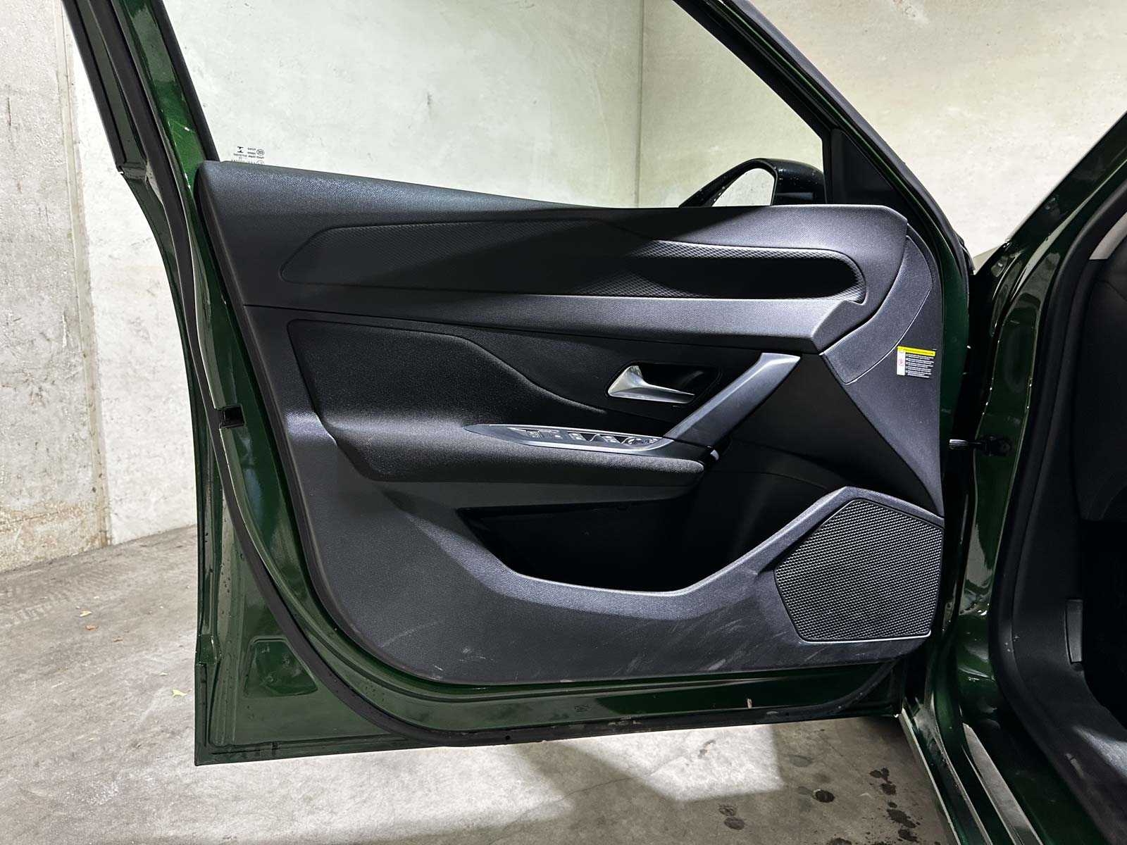 Peugeot 308 1.2 PureTech Active Pack Business 131pk 2023 (Origineel-NL + 1e Eigenaar), S-888-VR