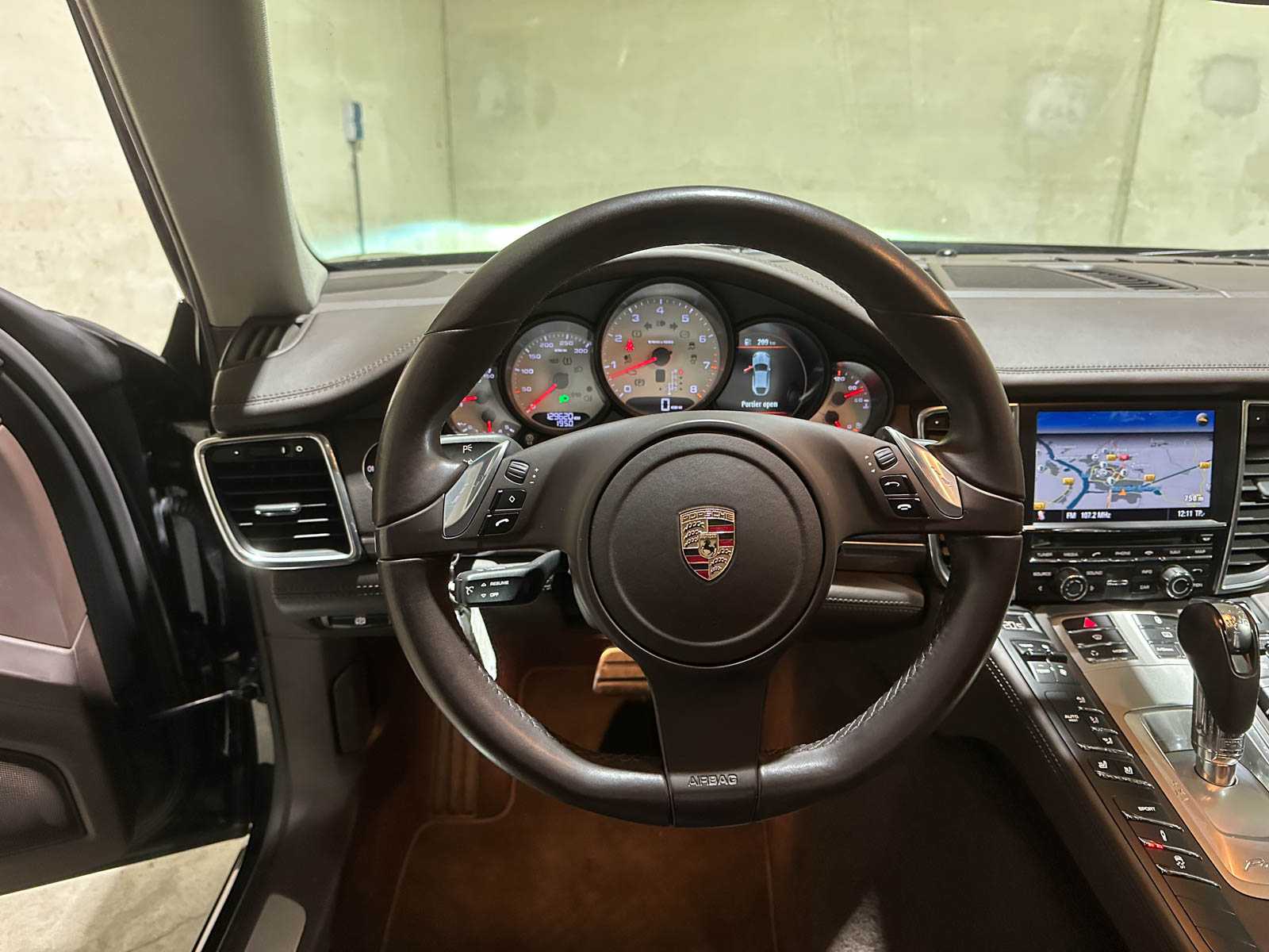 Porsche Panamera 3.6 V6 4WD 300pk 2012, G-397-TZ