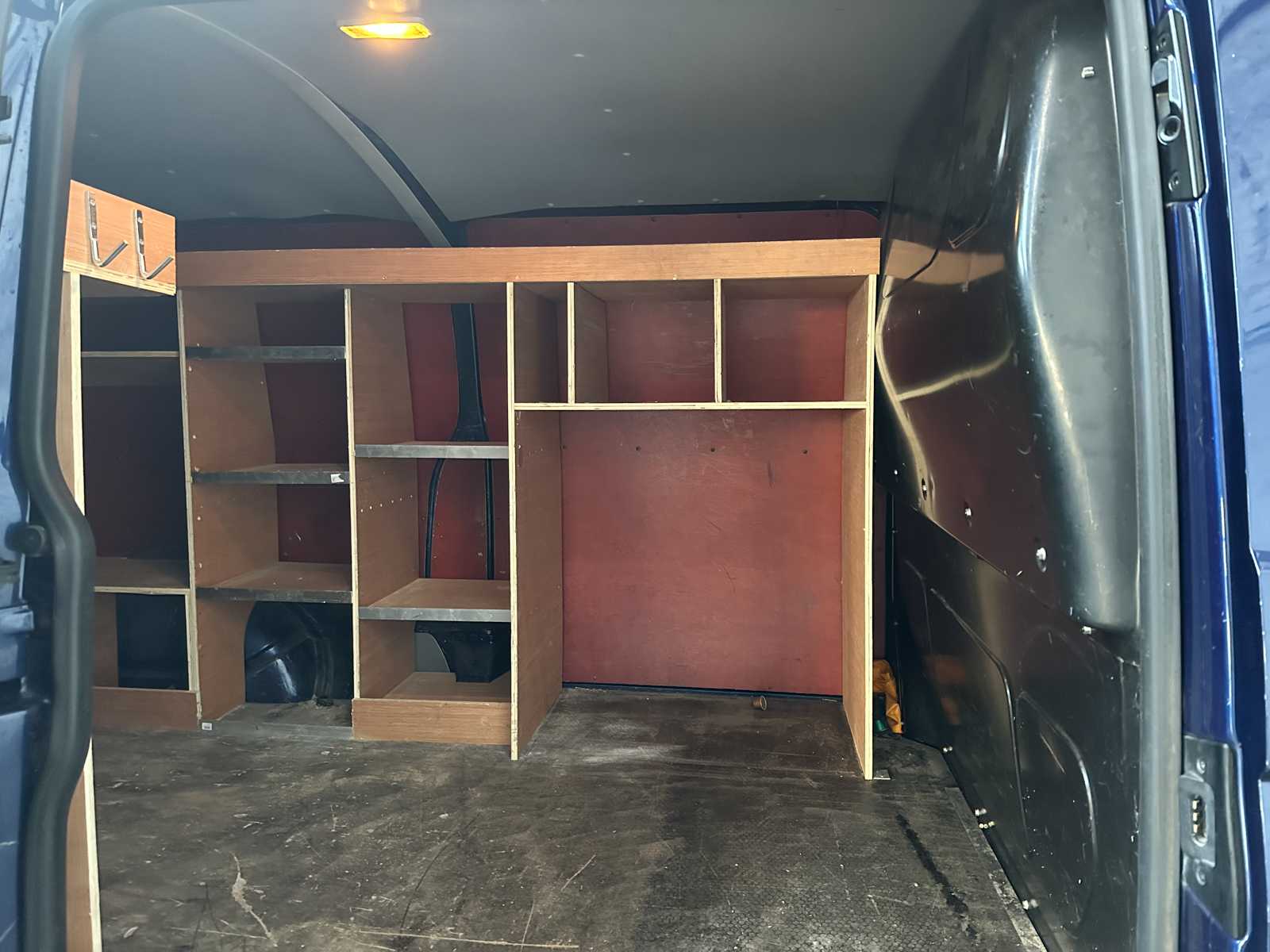 Volkswagen Transporter 2.5 TDI 340 4M MHD 131PK 2007, 81-VGK-3