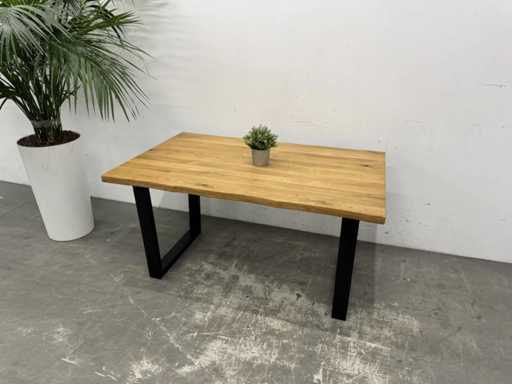 Tavolo da conferenza