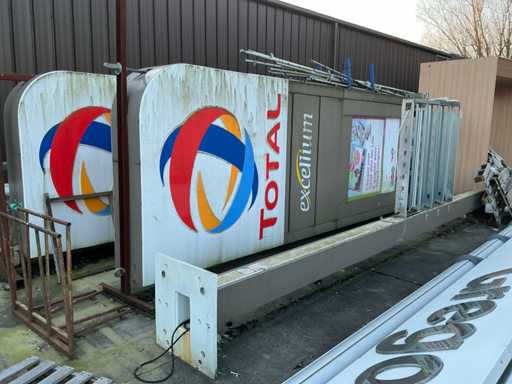 Total Energies Diverse reclamezuilen (2x)