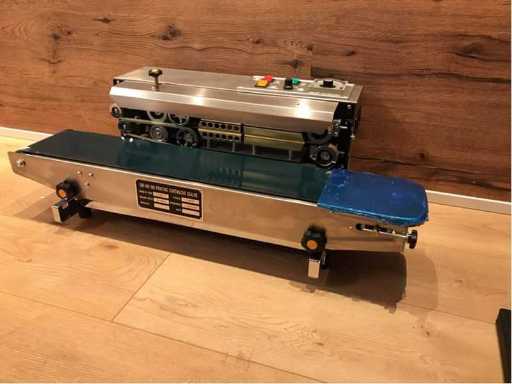 Mașină de sigilare a genților DBF-900