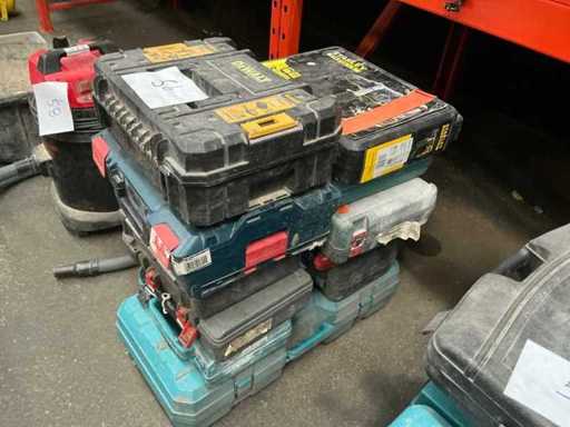 Various machine cases (11x)