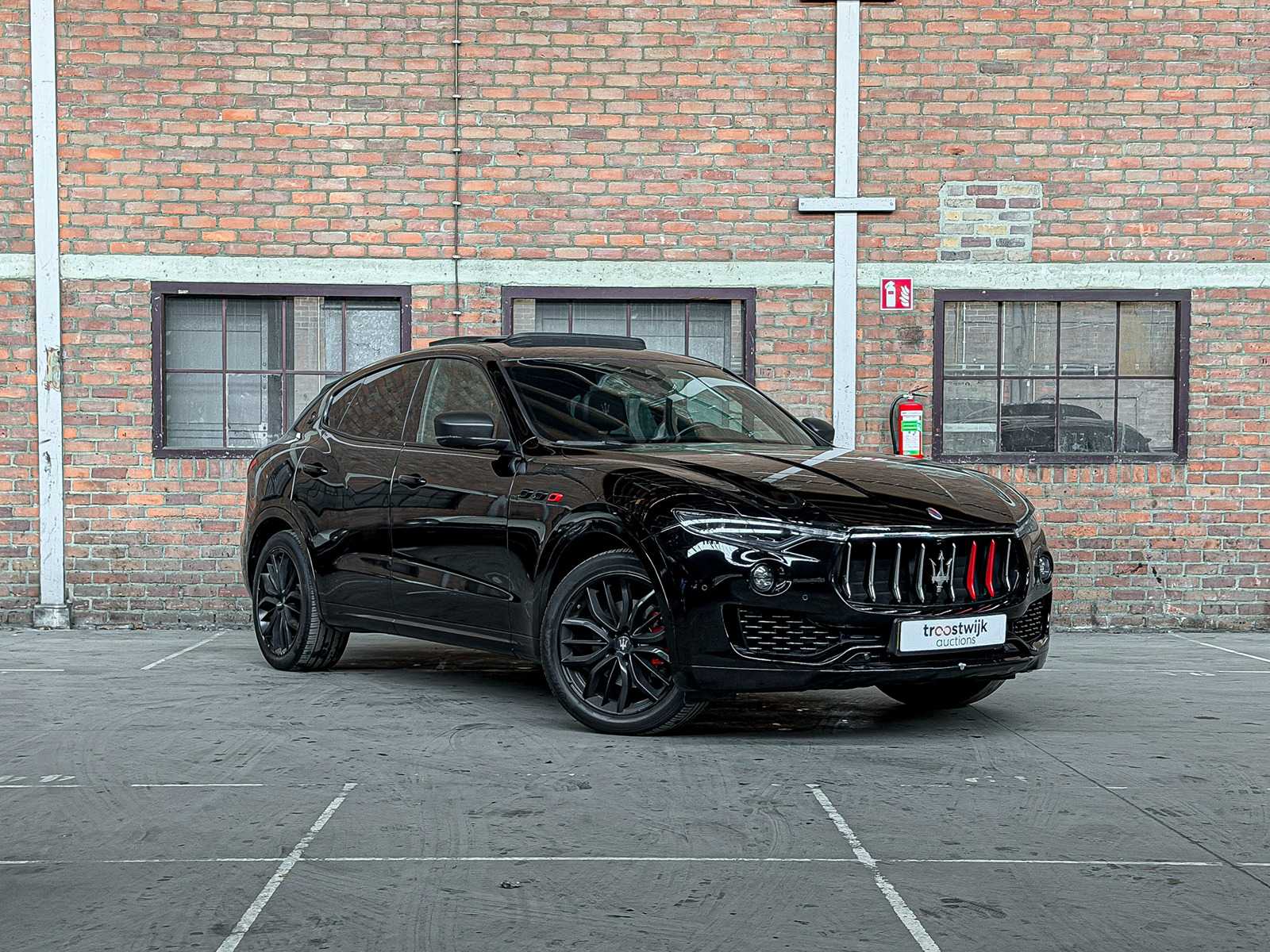 Maserati Levante 3.0 V6 AWD GranLusso 349pk 2019, T-075-PR