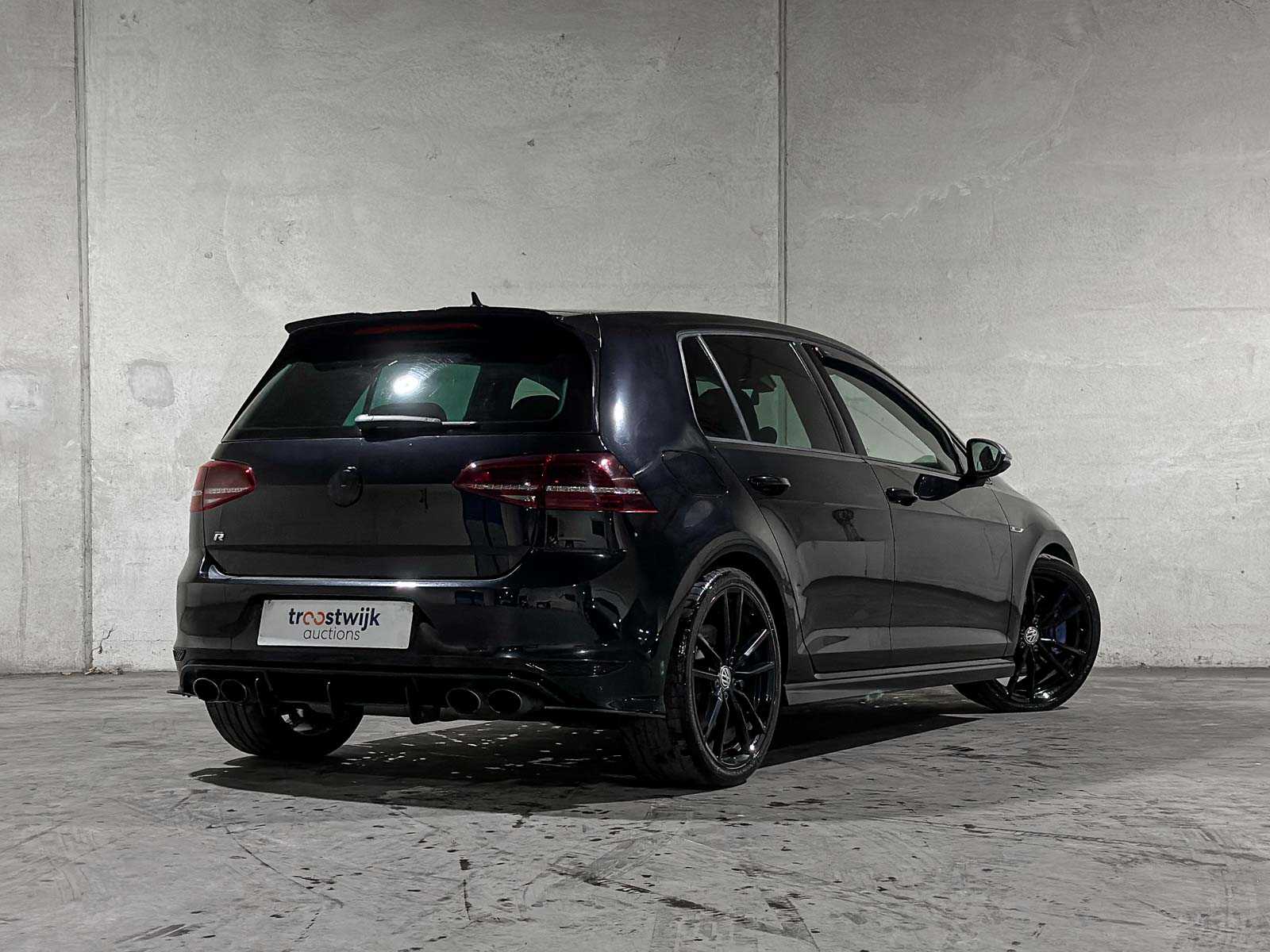 Volkswagen Golf 2.0 TSI R 4Motion 300pk 2015, P-916-RV