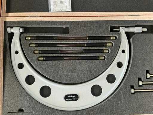Mituyoyo 99MAA001M3 Außenmikrometer-Mikrometer mit austauschbaren Ambossen