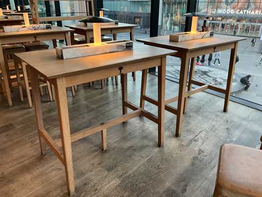 Cabine - Tavolo da bar con costruzione e illuminazione in marmo (2x)