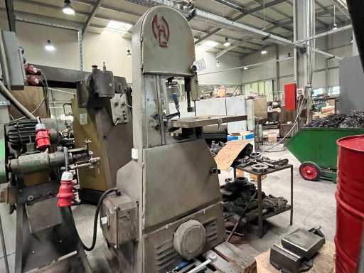 Vertical Band Saw