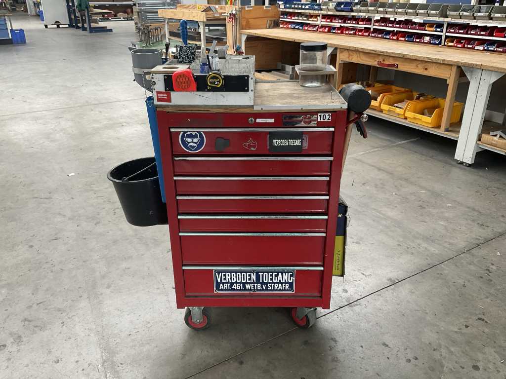 Würth - Tool trolley with contents