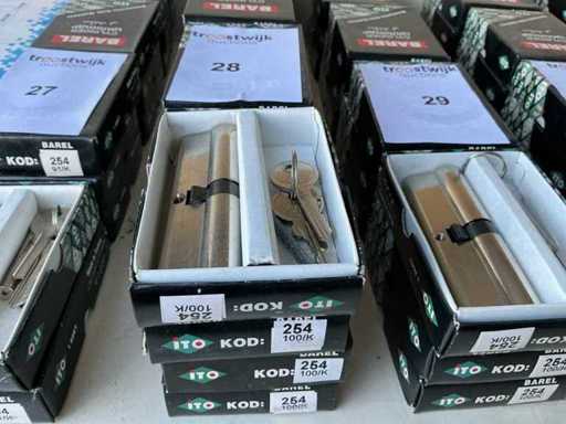 Zamki cylindryczne Barel Lot, w tym 3 klucze