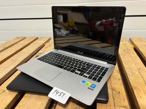 Party - Laptops (2x)