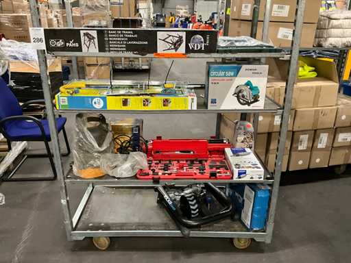 Lot de matériaux de construction, marchandises retournées