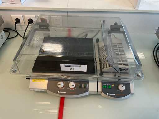 HEIDOLPH TITRAMAX/INKUBATOR 1000 Benchtop Incubator Shaker