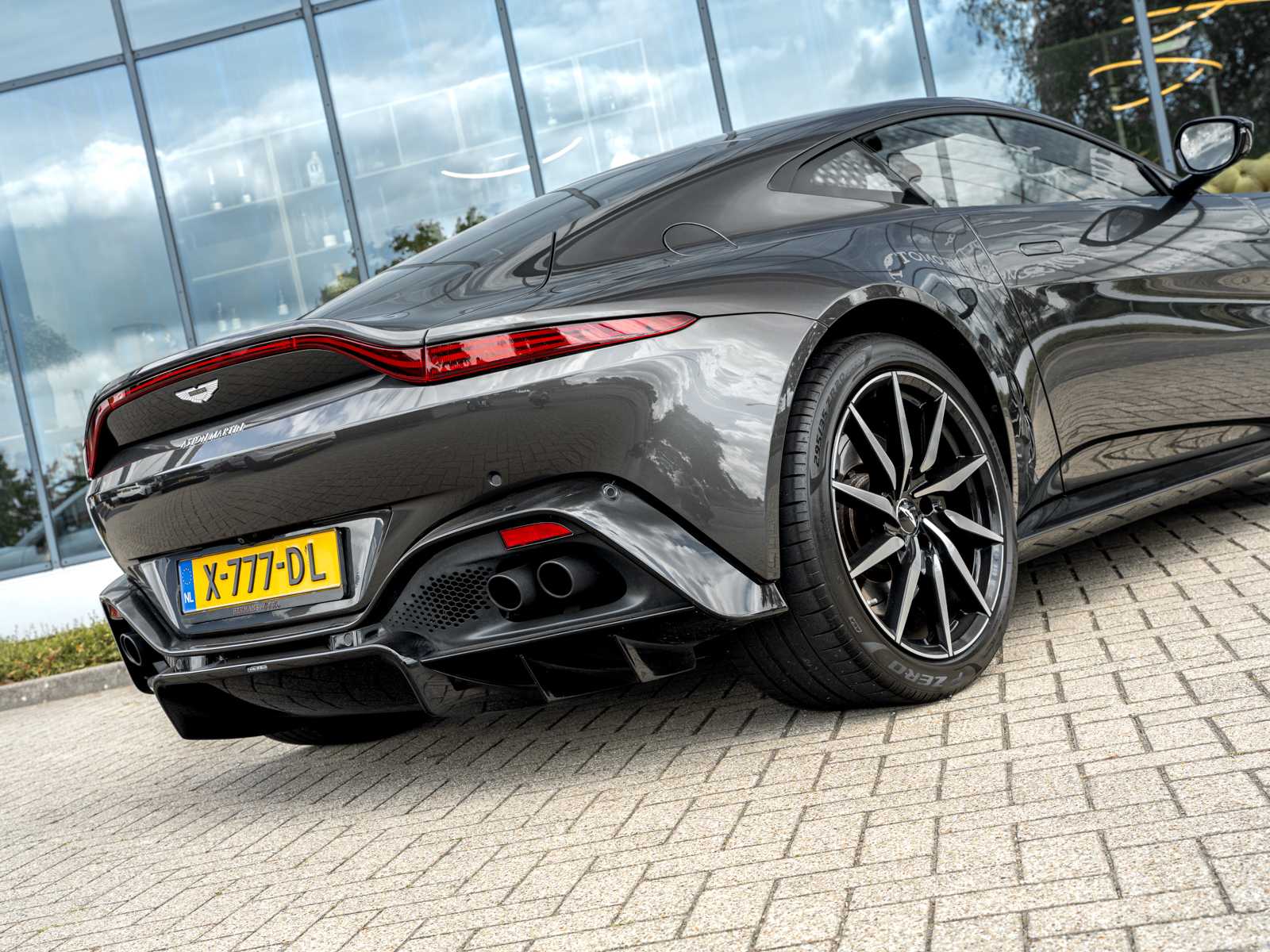 Aston Martin Vantage 4.0 V8 510pk 2021, X-777-DL